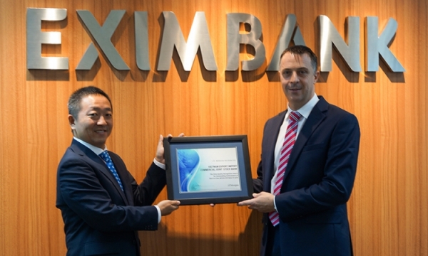 Eximbank vinh dự nhận giải thưởng “Chất lượng thanh toán quốc tế xuất sắc năm 2016”